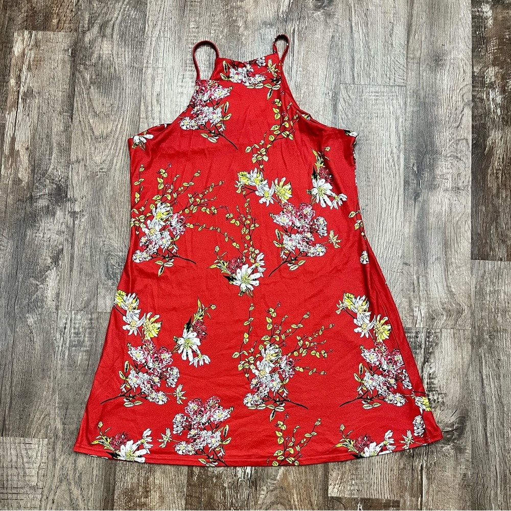 XL womens red floral dress very good condition